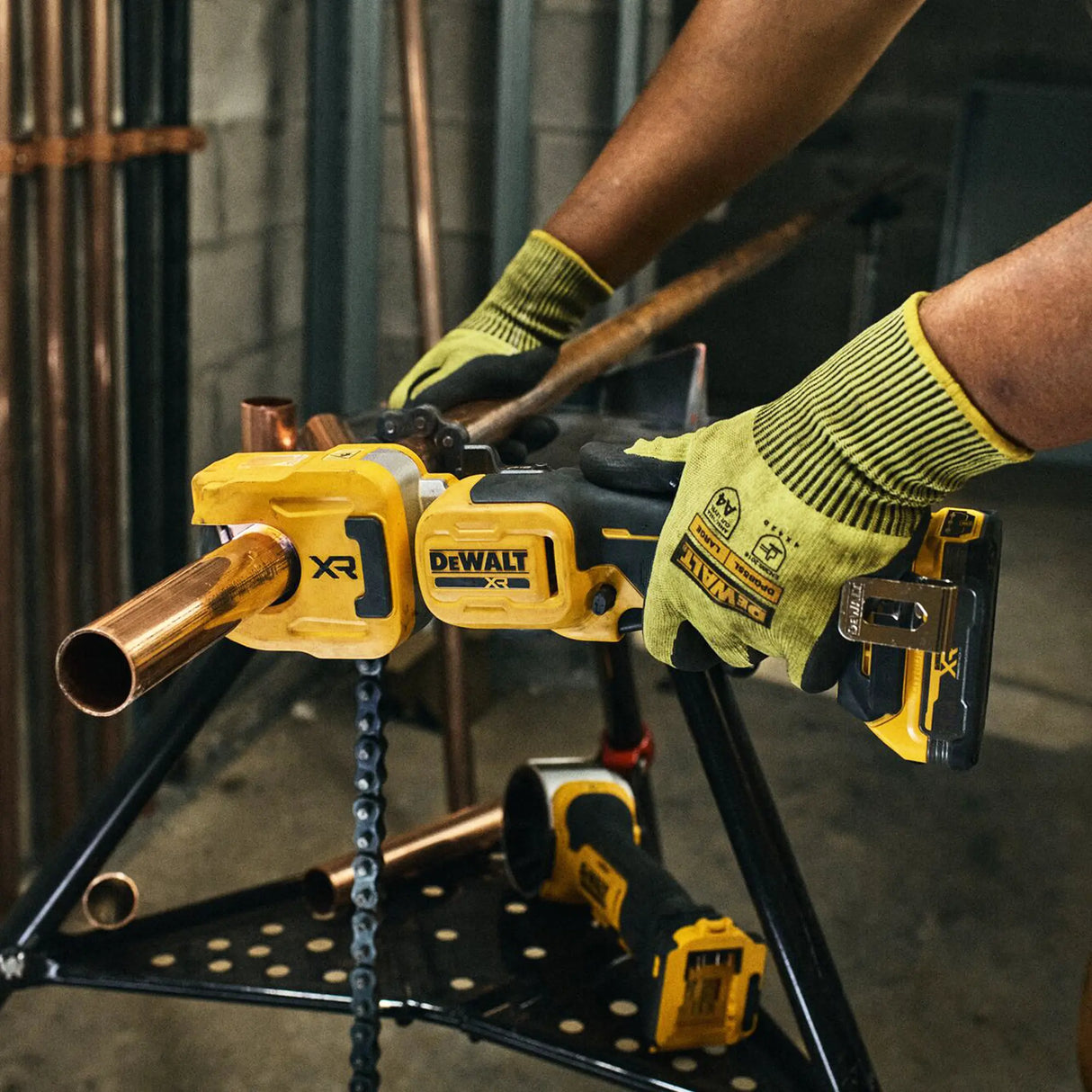 Tagliatubi Dewalt DCE154N-XJ 18V