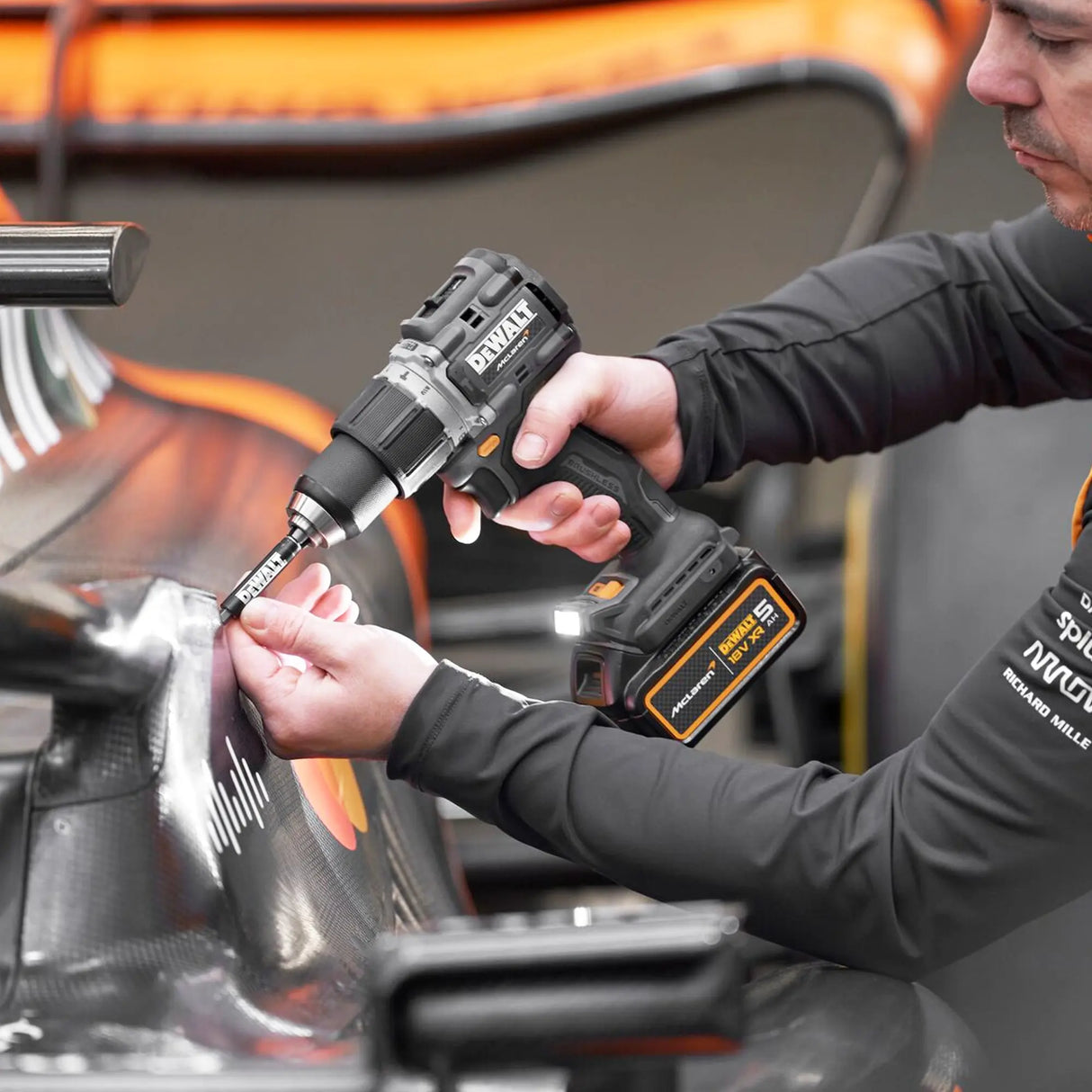 Trapano avvitatore Dewalt McLaren DCD85MP2T-QW 18V 5Ah