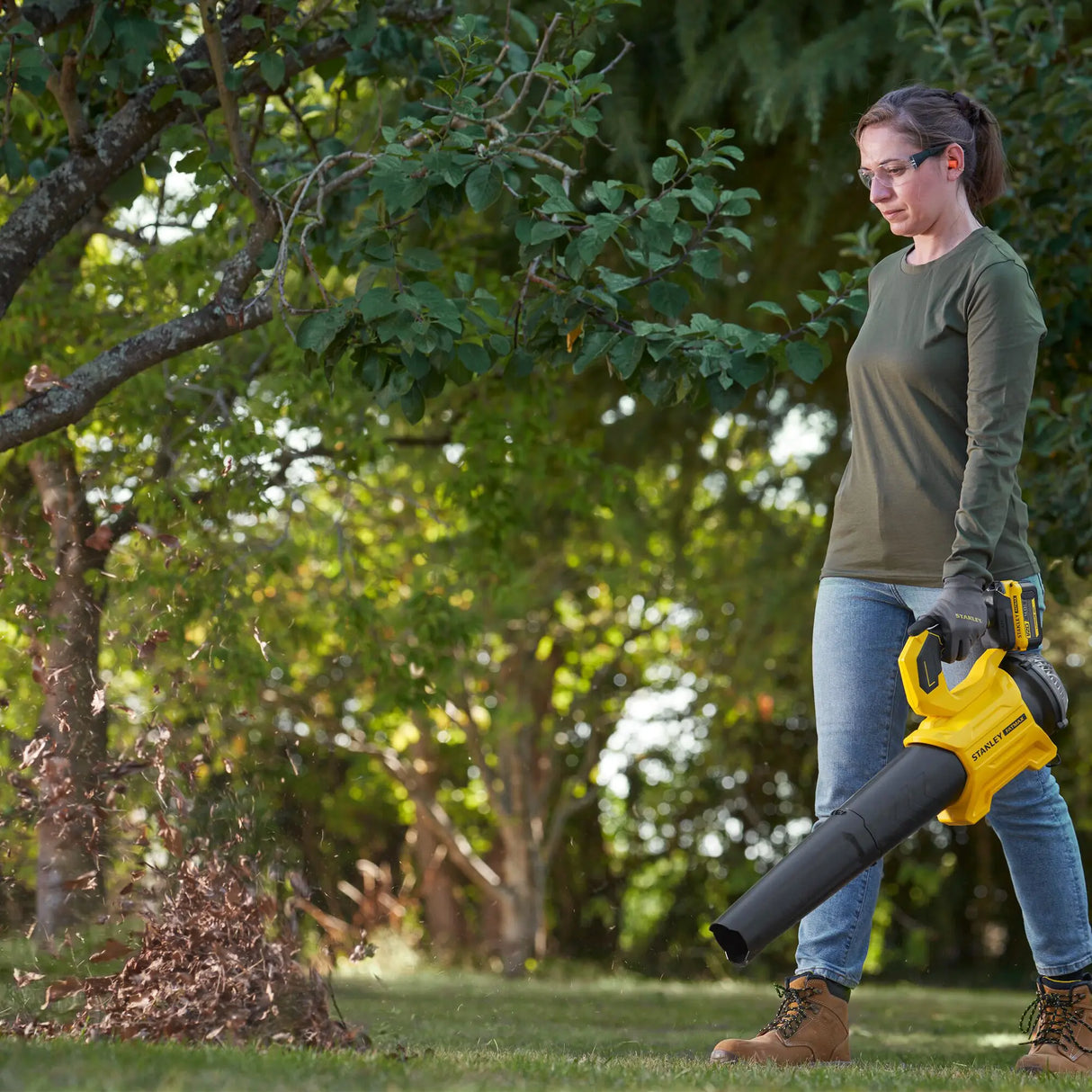 Soffiatore Stanley SFMCBL730M1-QW 18V 4Ah