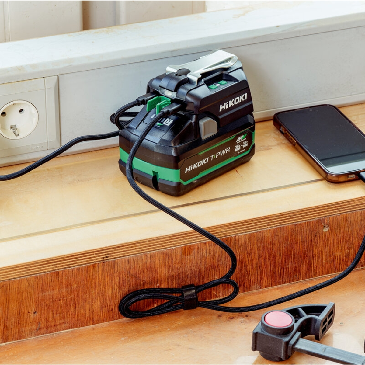 UC18DAW4Z - HiKOKI UC18DAW4Z 18V USB-adapter och laddare - Bild 3