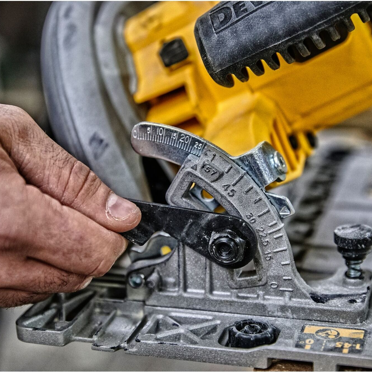 DWE576K-QS - Dewalt DWE576K-QS 1600W cirkelsåg - Bild 5