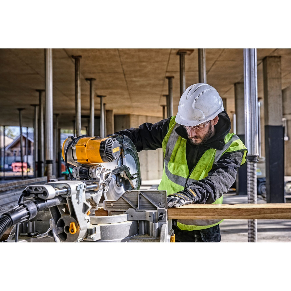 DWS780-QS - Dewalt DWS780-QS 305mm 1675W Kap- och geringssåg - Bild 8