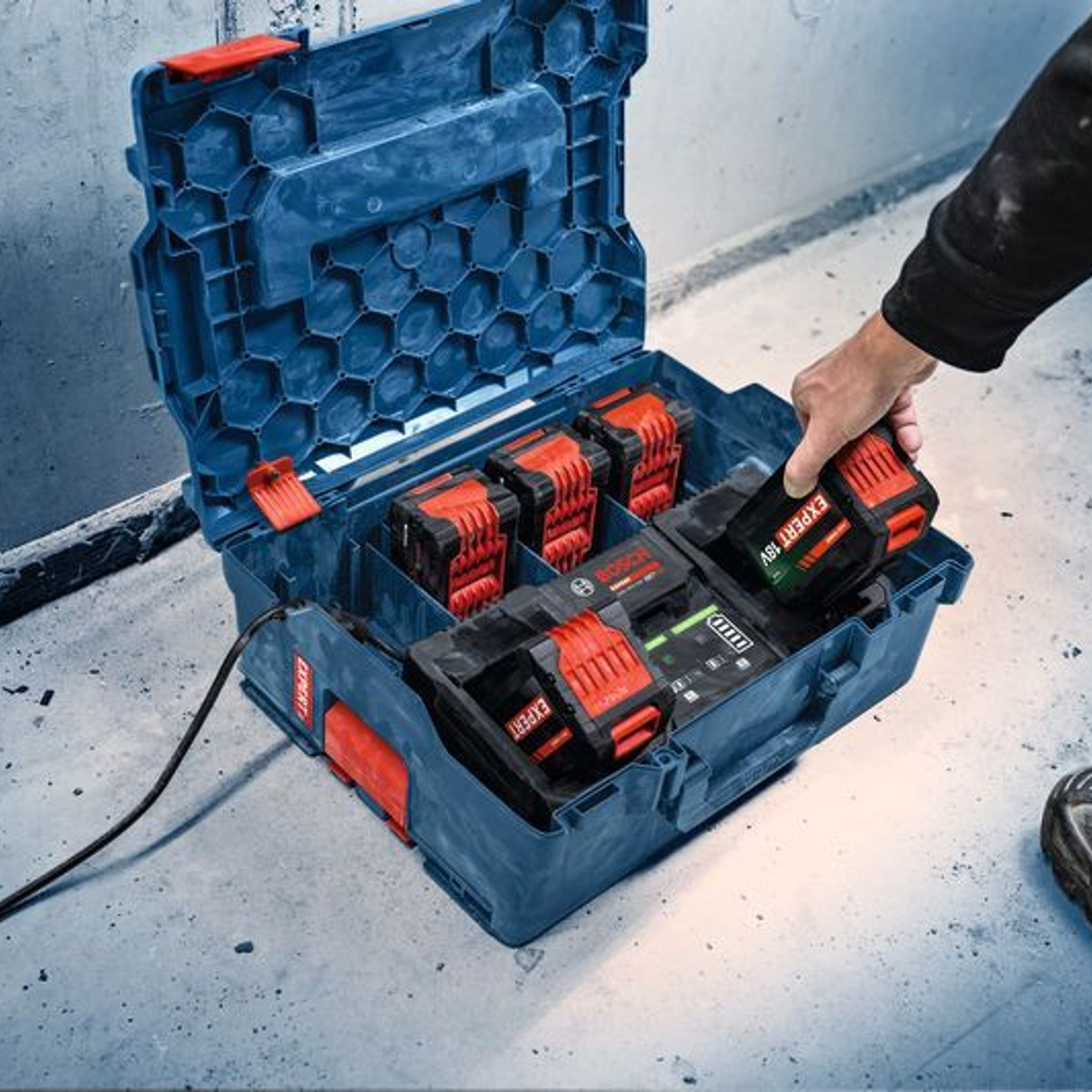 1600A02YG5 - Battery Charger Bosch Professional EXAL18V2-320 18V - Image 20